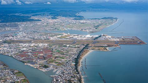 ルートイン徳島空港：空と地の交差点、そして未知への扉